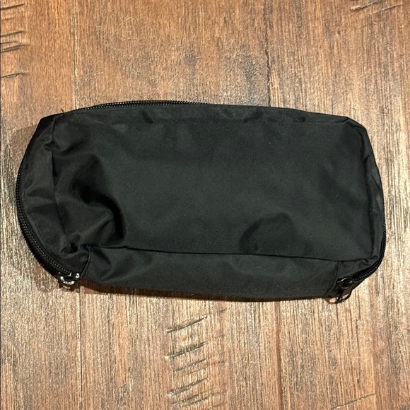 Black Men's Small Travel Toiletry Bag / Pen Holder - Picture 3 of 6